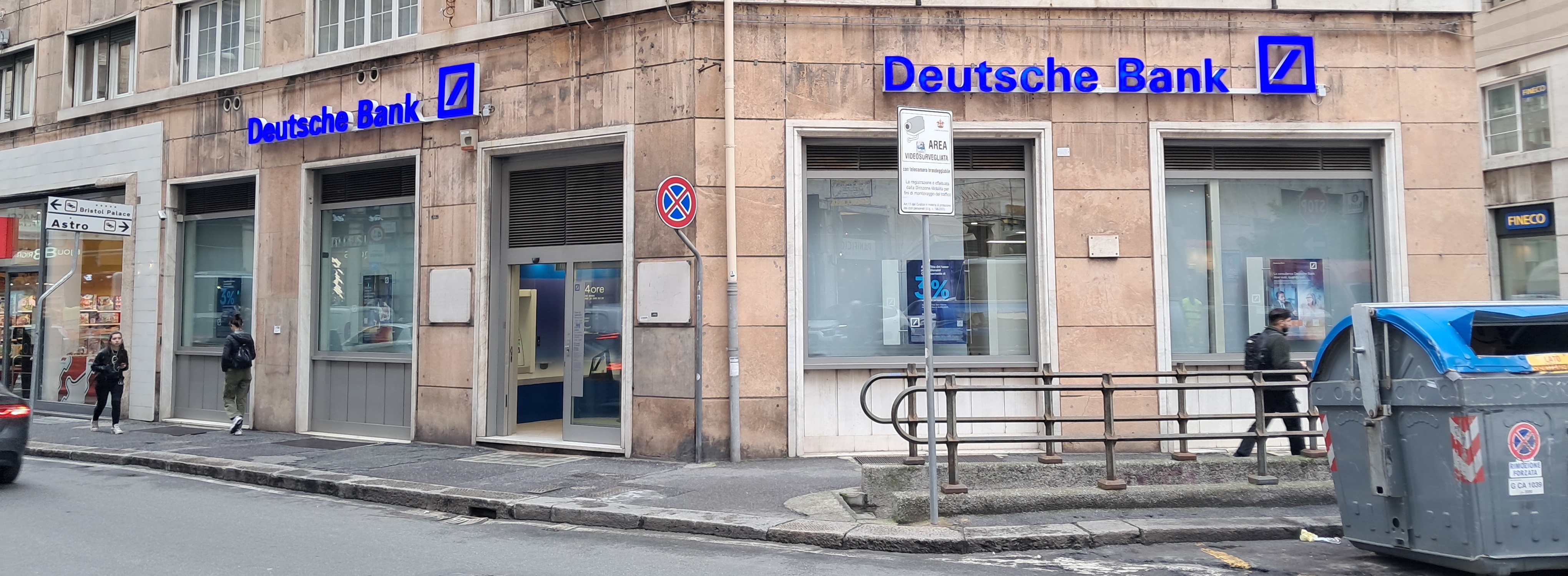 Deutsche Bank - Foto della Filiale di Via Fieschi 14r, Genova